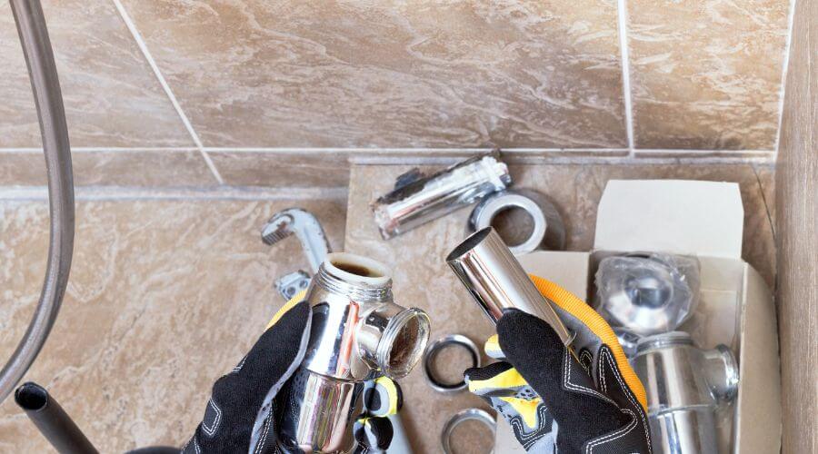 Professional gutter cleaning in Battery Park, VA